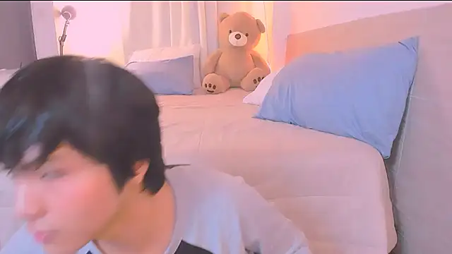 Snapshot of AllanYong18 chatting on 12-02-25, 10:31 AllanYong18 online show from 12-02-25, 10:31