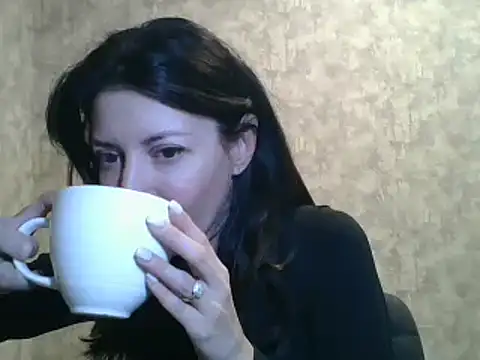 Snapshot of LissaBlossom chatting on 02-11-25, 04:33 LissaBlossom online show from 02-11-25, 04:33