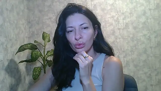 Snapshot of LissaBlossom chatting on 09-12-25, 04:01 LissaBlossom online show from 09-12-25, 04:01