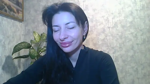 Snapshot of LissaBlossom chatting on 10-18-25, 04:15 LissaBlossom online show from 10-18-25, 04:15