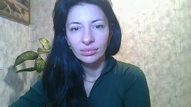 Snapshot of LissaBlossom chatting on 10-20-25, 04:35 LissaBlossom online show from 10-20-25, 04:35