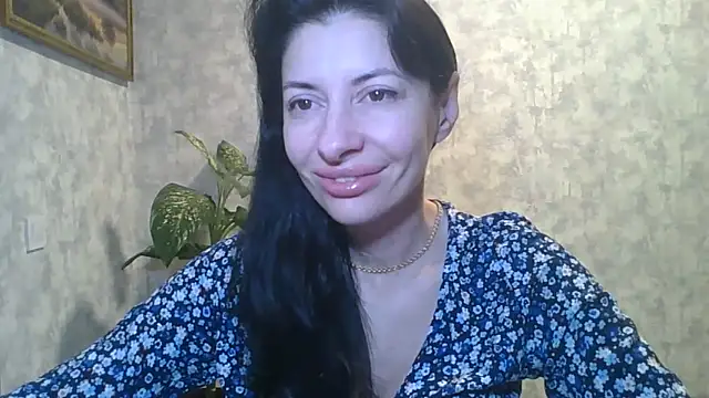 Snapshot of LissaBlossom chatting on 10-27-25, 05:00 LissaBlossom online show from 10-27-25, 05:00