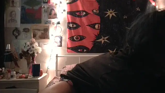 Snapshot of Rubyred2369 chatting on 02-21-25, 03:01 Rubyred2369 online show from 02-21-25, 03:01