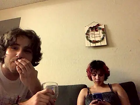 Snapshot of Rubyred2369 chatting on 01-10-26, 05:42 Rubyred2369 online show from 01-10-26, 05:42