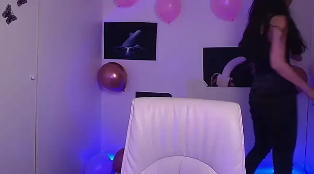 Amalia amor online show from 02-18-25, 09:21