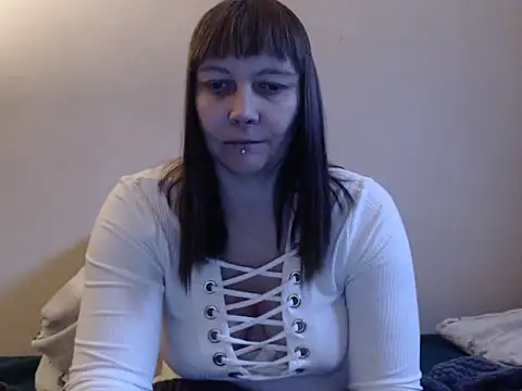 Snapshot of YviEngel87 chatting on 01-23-25, 10:54 YviEngel87 online show from 01-23-25, 10:54