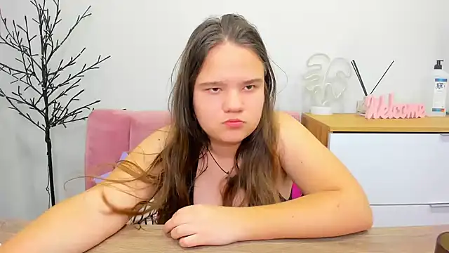 AdeleCruz online show from 02-11-25, 04:35