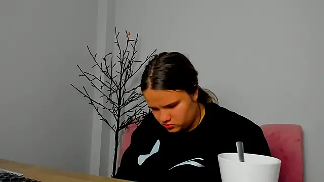 AdeleCruz online show from 03-16-25, 04:23