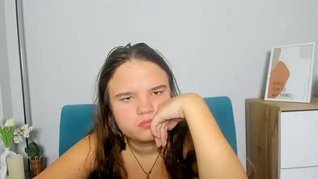 AdeleCruz online show from 10-21-25, 07:09