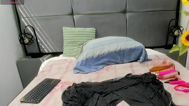 VickyBoobss online show from 09-17-25, 07:59