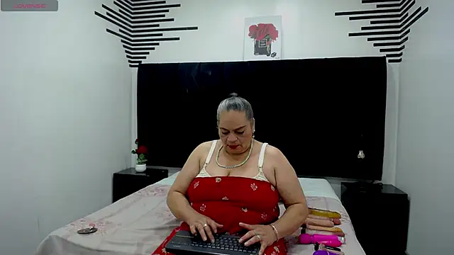 VickyBoobss online show from 09-26-25, 08:35