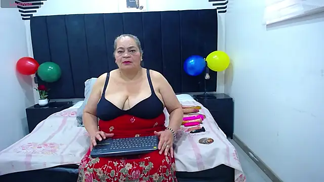 VickyBoobss online show from 10-18-25, 01:01