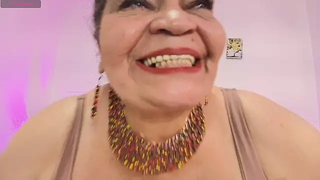 Snapshot of VickyBoobss chatting on 05-21-26, 04:58 VickyBoobss online show from 05-21-26, 04:58