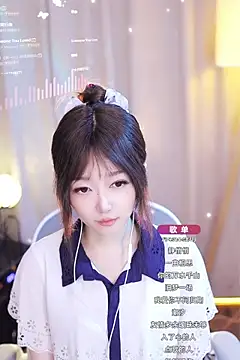 Snapshot of Zoe-99 chatting on 01-24-25, 12:52 Zoe-99 online show from 01-24-25, 12:52