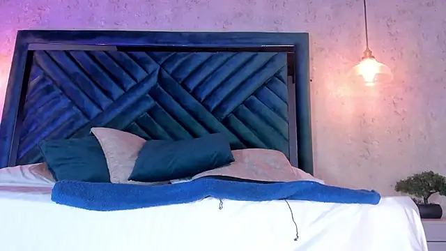 Marttina Ruiz online show from 01-25-25, 07:39