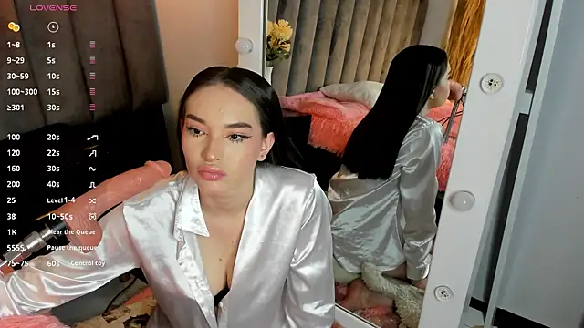 chelsea bolton  online show from 09-30-25, 08:36