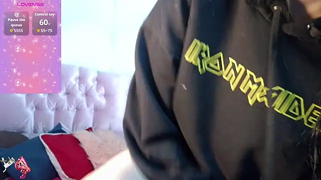 madison oli online show from 12-05-25, 04:25