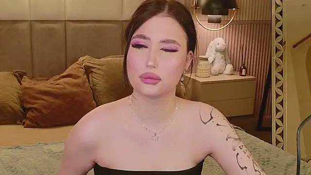 EmmaLawrens online show from 04-25-26, 11:46