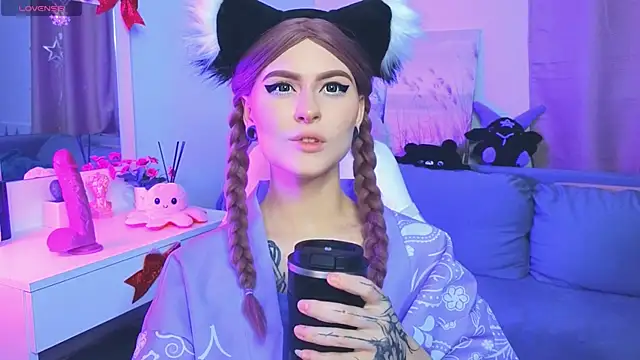 Emily  Mooree online show from 01-31-25, 04:14