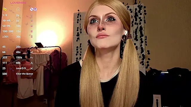 Emily  Mooree online show from 10-18-25, 07:09