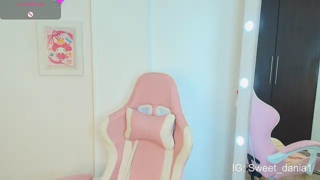 Snapshot of sweet_dania_ chatting on 03-09-25, 07:01 sweet dania  online show from 03-09-25, 07:01