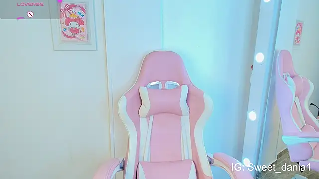 Snapshot of sweet_dania_ chatting on 03-11-25, 03:59 sweet dania  online show from 03-11-25, 03:59