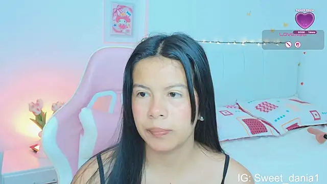 Snapshot of sweet_dania_ chatting on 09-13-25, 09:09 sweet dania  online show from 09-13-25, 09:09