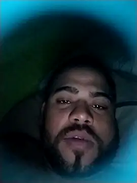 Snapshot of safado0027 chatting on 03-21-26, 04:28 safado0027 online show from 03-21-26, 04:28