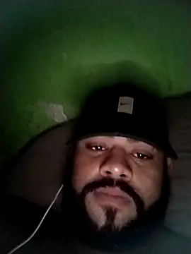 Snapshot of safado0027 chatting on 04-22-26, 07:11 safado0027 online show from 04-22-26, 07:11