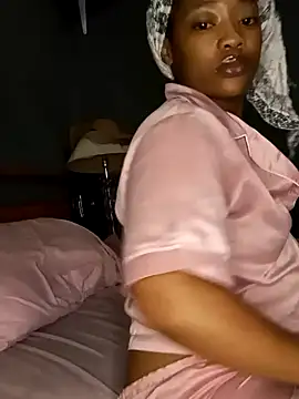 Snapshot of CaramelsexyCake chatting on 12-03-25, 09:02 CaramelsexyCake online show from 12-03-25, 09:02