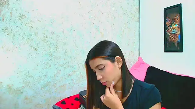 Snapshot of Rousse_violett chatting on 03-11-25, 11:15 Rousse violett online show from 03-11-25, 11:15