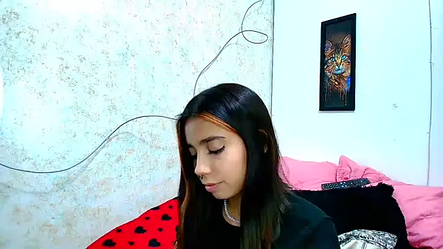 Snapshot of Rousse_violett chatting on 03-14-25, 09:32 Rousse violett online show from 03-14-25, 09:32