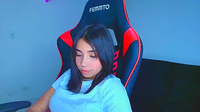 Snapshot of Rousse_violett chatting on 09-12-25, 10:32 Rousse violett online show from 09-12-25, 10:32