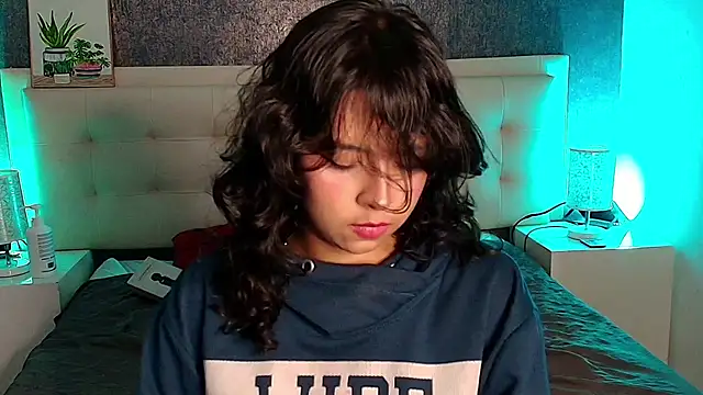 gabriela cortez online show from 02-21-25, 07:43