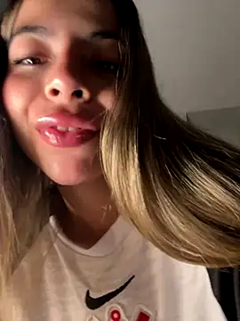 Snapshot of ninfduda chatting on 12-18-25, 02:28 ninfduda online show from 12-18-25, 02:28