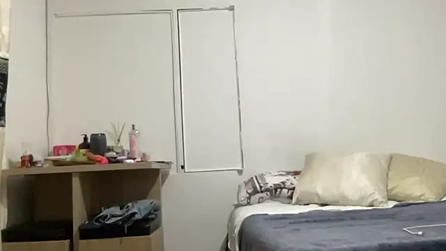 LunaBeya online show from 10-21-25, 12:28