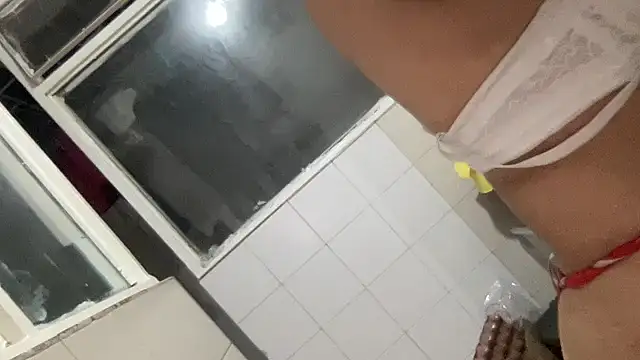 LunaBeya online show from 11-19-25, 11:05