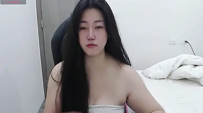 minnie9009 online show from 02-13-25, 07:56