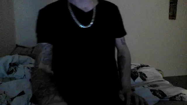 Snapshot of allnaked00 chatting on 04-14-26, 01:44 allnaked00 online show from 04-14-26, 01:44