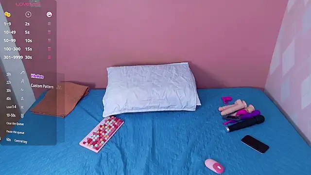 Snapshot of hotiergirl chatting on 09-29-25, 06:13 hotiergirl online show from 09-29-25, 06:13