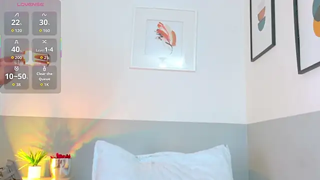 Snapshot of hotiergirl chatting on 10-09-25, 12:25 hotiergirl online show from 10-09-25, 12:25