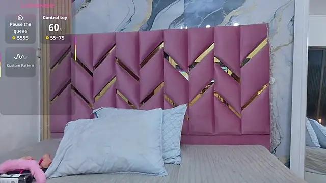 Snapshot of hotiergirl chatting on 10-16-25, 12:39 hotiergirl online show from 10-16-25, 12:39