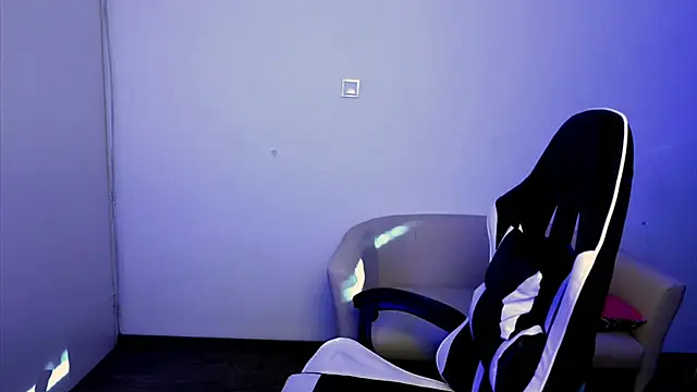 ShyHotNerd online show from 11-07-25, 08:25