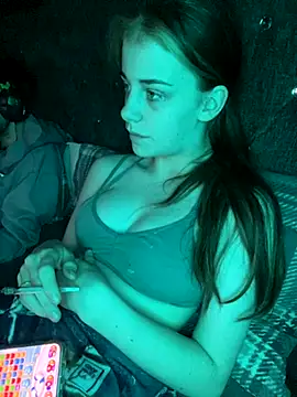 Snapshot of VioletxBlue chatting on 09-09-25, 09:14 VioletxBlue online show from 09-09-25, 09:14