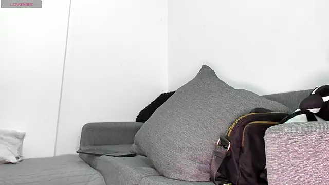 Snapshot of lemtosh chatting on 03-19-25, 10:09 lemtosh online show from 03-19-25, 10:09