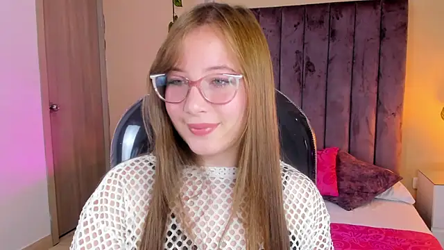 Dahlia Rousse online show from 10-28-25, 08:55