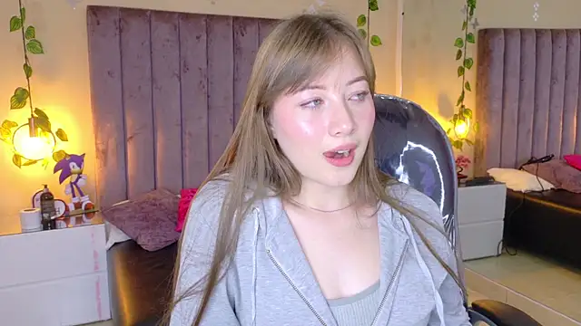 Dahlia Rousse online show from 01-06-26, 06:50