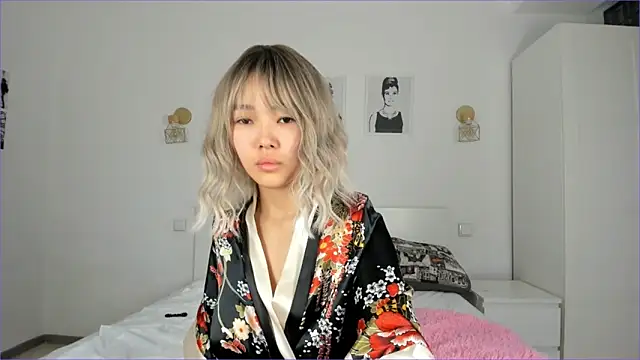 Snapshot of mirann chatting on 01-27-25, 03:04 mirann online show from 01-27-25, 03:04