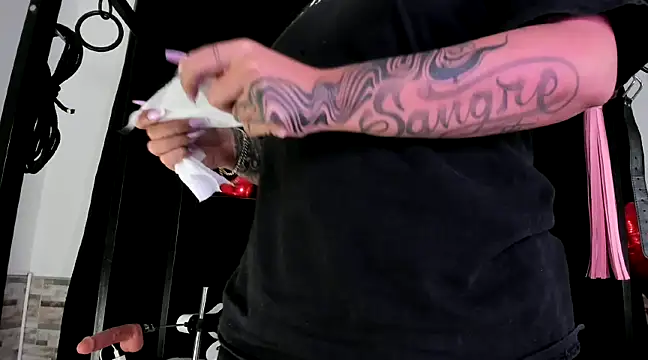 Snapshot of amyswallow7 chatting on 02-14-25, 03:00 amyswallow7 online show from 02-14-25, 03:00