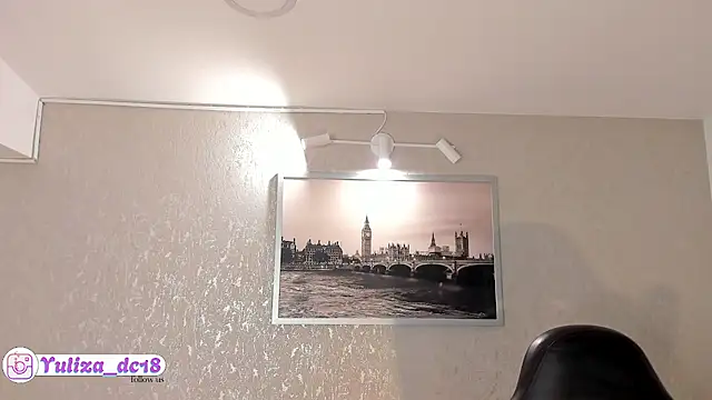 Snapshot of Luxury_Woman chatting on 10-03-25, 03:58 Luxury Woman online show from 10-03-25, 03:58